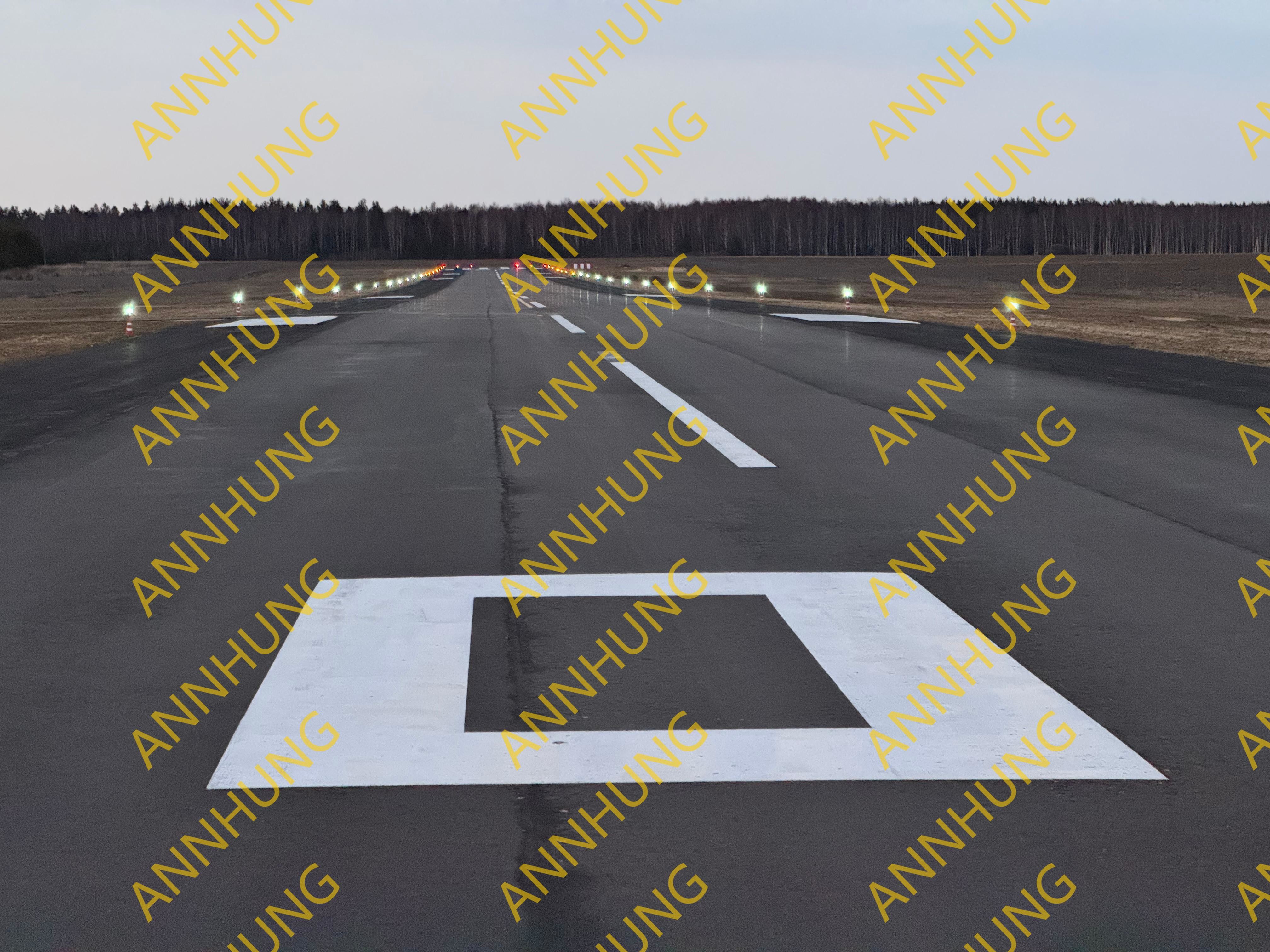 Latest company case about Installation Cases of Solar Airfield Light